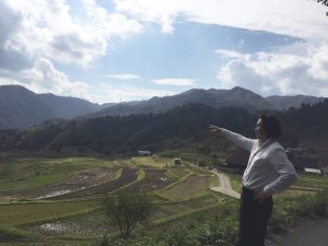 ③