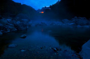 推薦「湯けむりの切明」